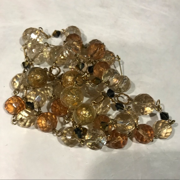 Long beaded statement bib necklace - Picture 8 of 8